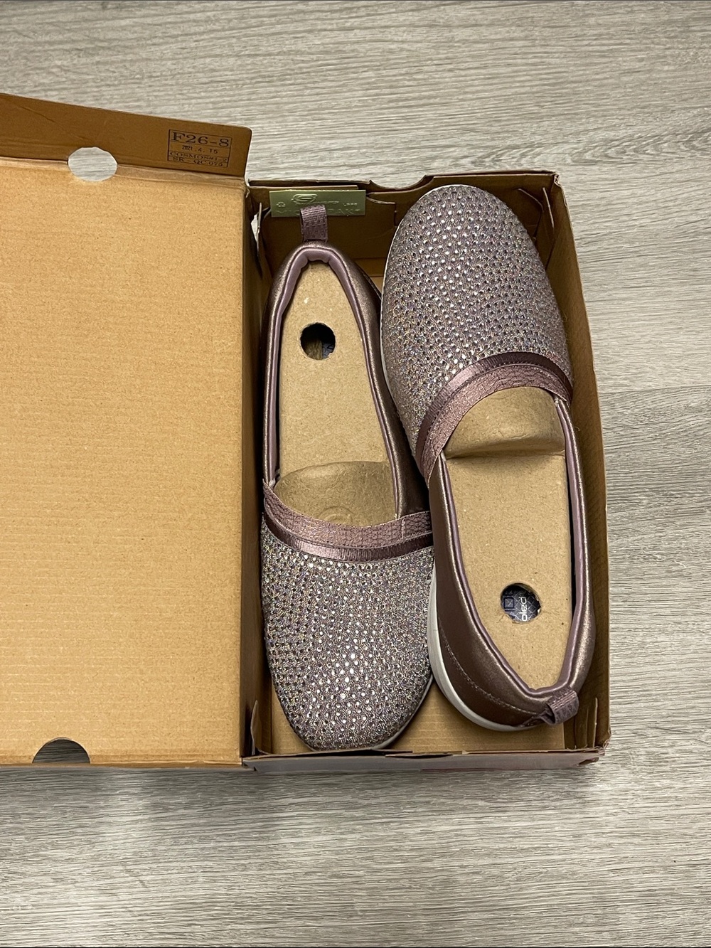 Skechers Memory Foam Arya Sparkle Slip-On Women's Flats in Lavender Brand New